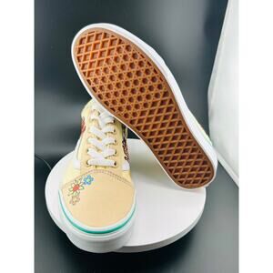 New Vans X Sesame Street Old Skool Natural Sneakers ELMO SHOES Sz 4.5